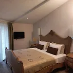 Chloe Hotel 5*