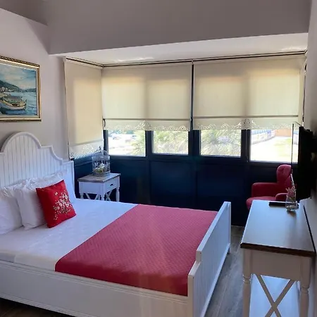 Chloe Boutique Hotel 5*