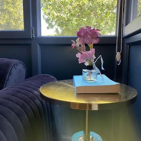 Hotel Chloe