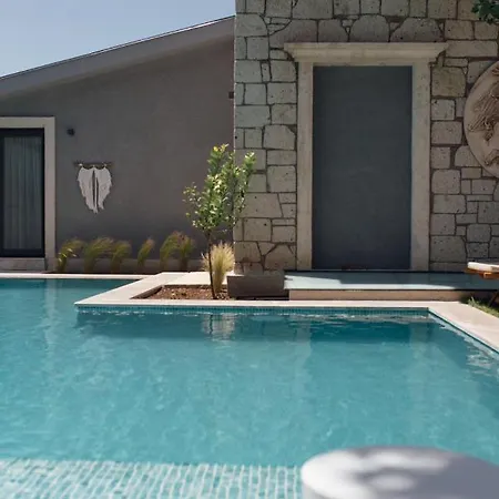 Chloe Boutique Hotel 5*