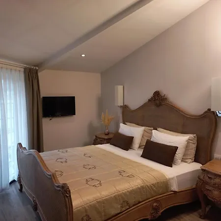 Chloe Boutique Hotel 5*