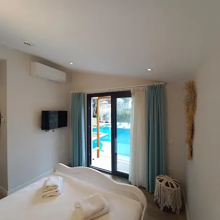 Chloe Hotel 5*