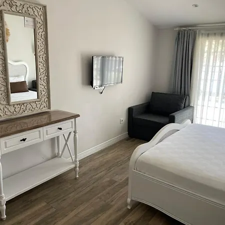 Chloe Boutique Hotel