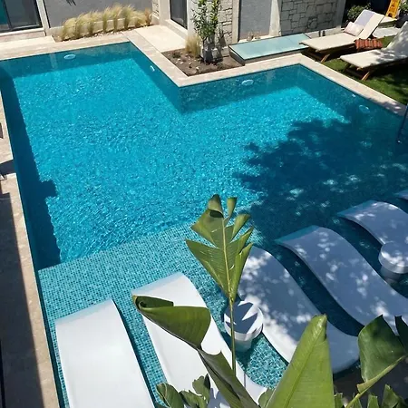 Hotel Chloe 5*