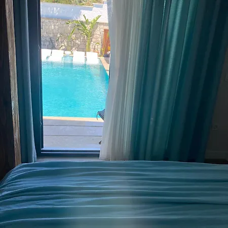 Chloe Hotel 5*