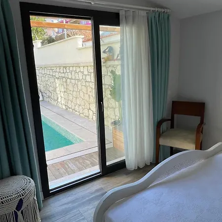 Hotel Chloe