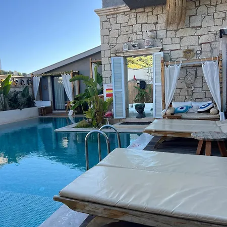 Chloe Hotel 5*