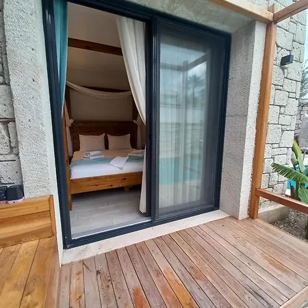 Chloe Boutique Alaçatı